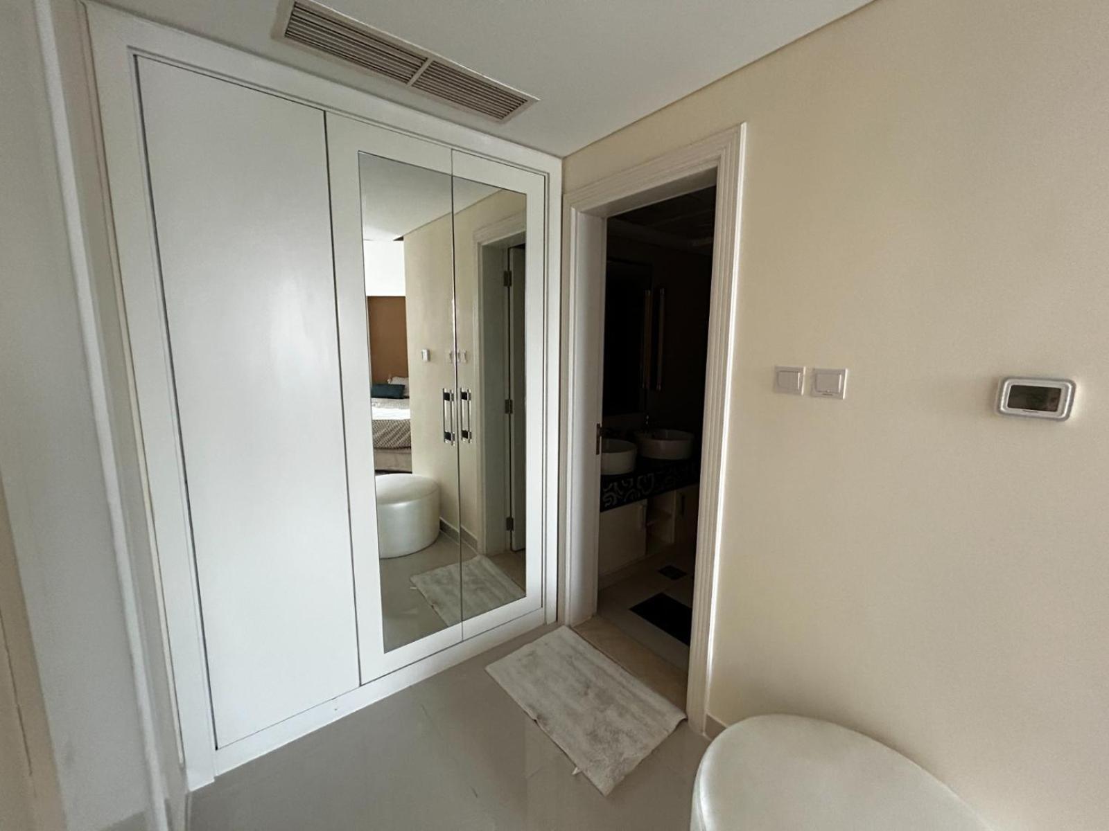 Damac Prive Business Bay Apartment *